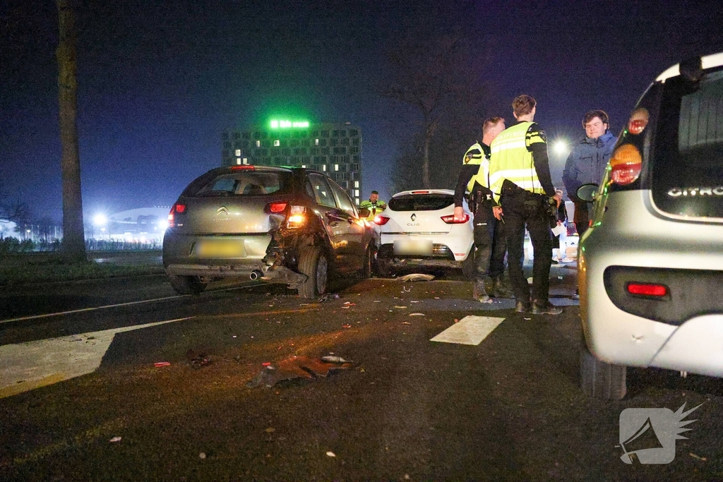 Aanrijding met meerdere voertuigen veroorzaakt verkeershinder