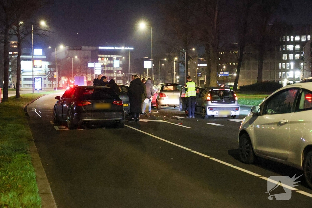 Aanrijding met meerdere voertuigen veroorzaakt verkeershinder