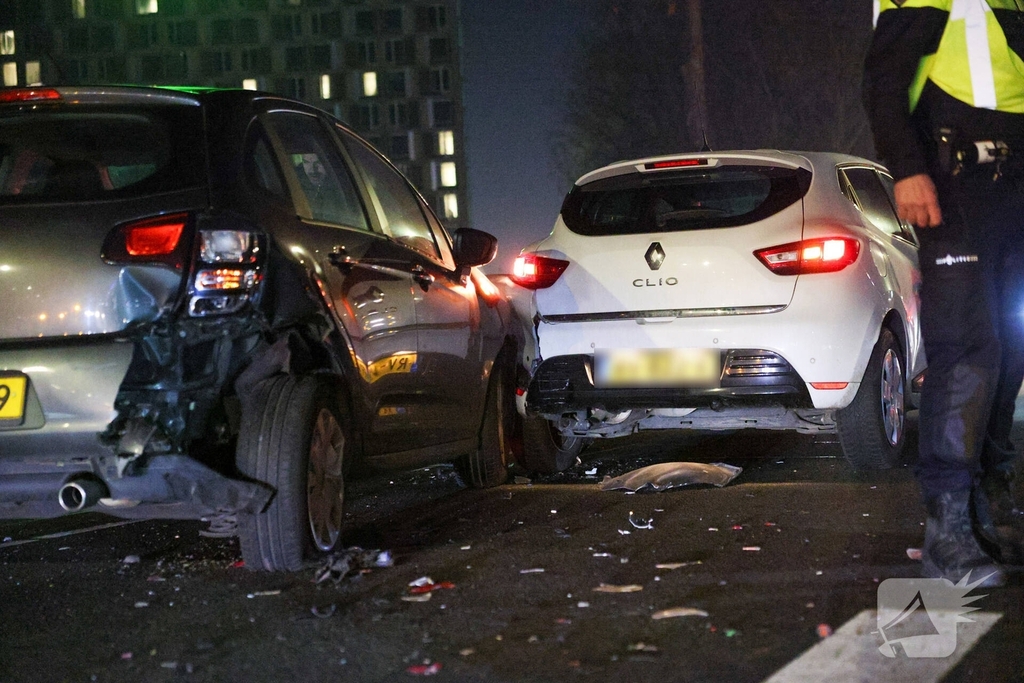 Aanrijding met meerdere voertuigen veroorzaakt verkeershinder