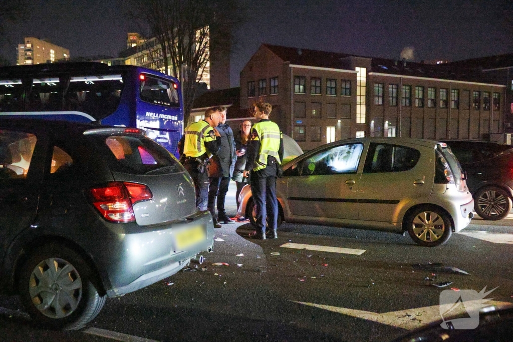 Aanrijding met meerdere voertuigen veroorzaakt verkeershinder