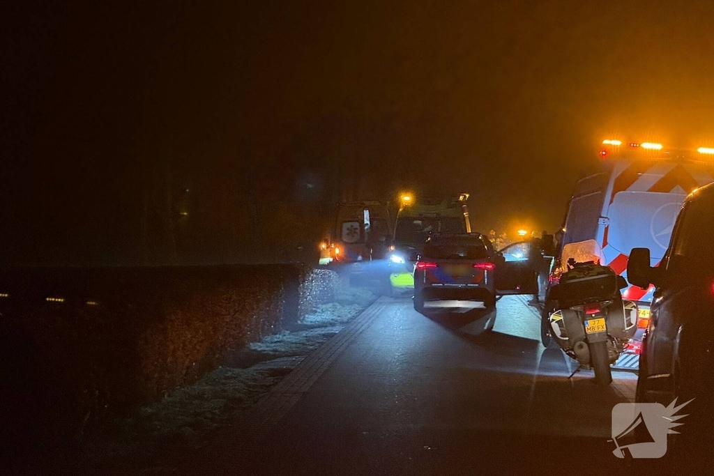 Ambulance en traumahelikopter bij ongeval