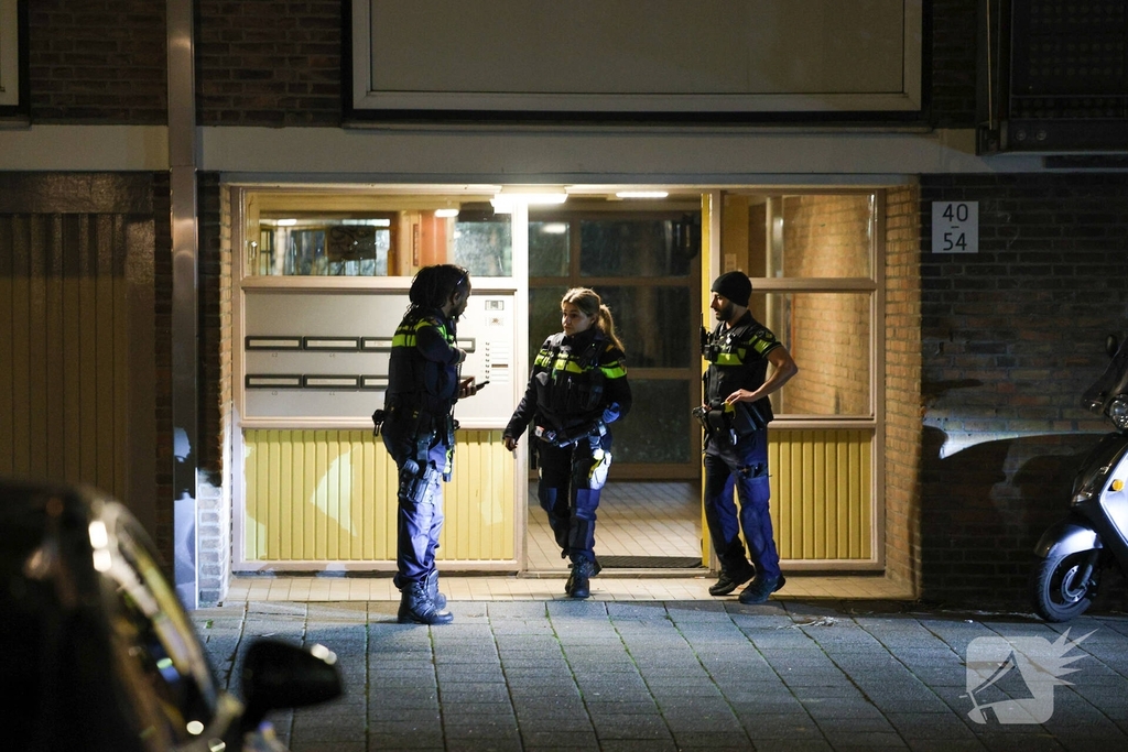 Vrouw bedreigd bij woningoverval