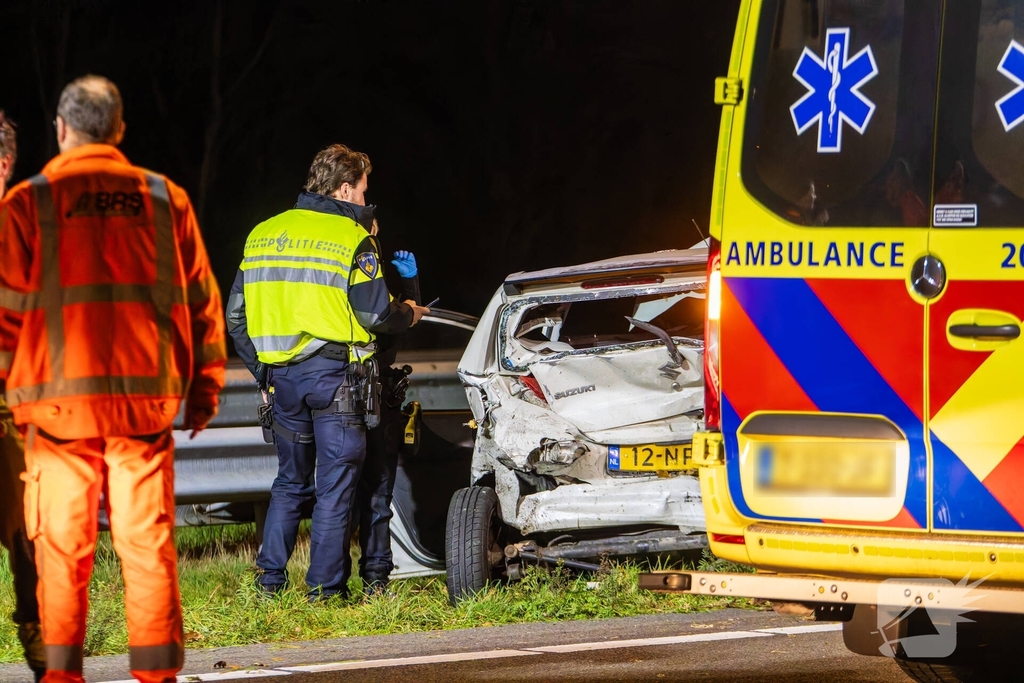 Ongeval met meerdere voertuigen leidt tot gewonde en afsluiting snelweg