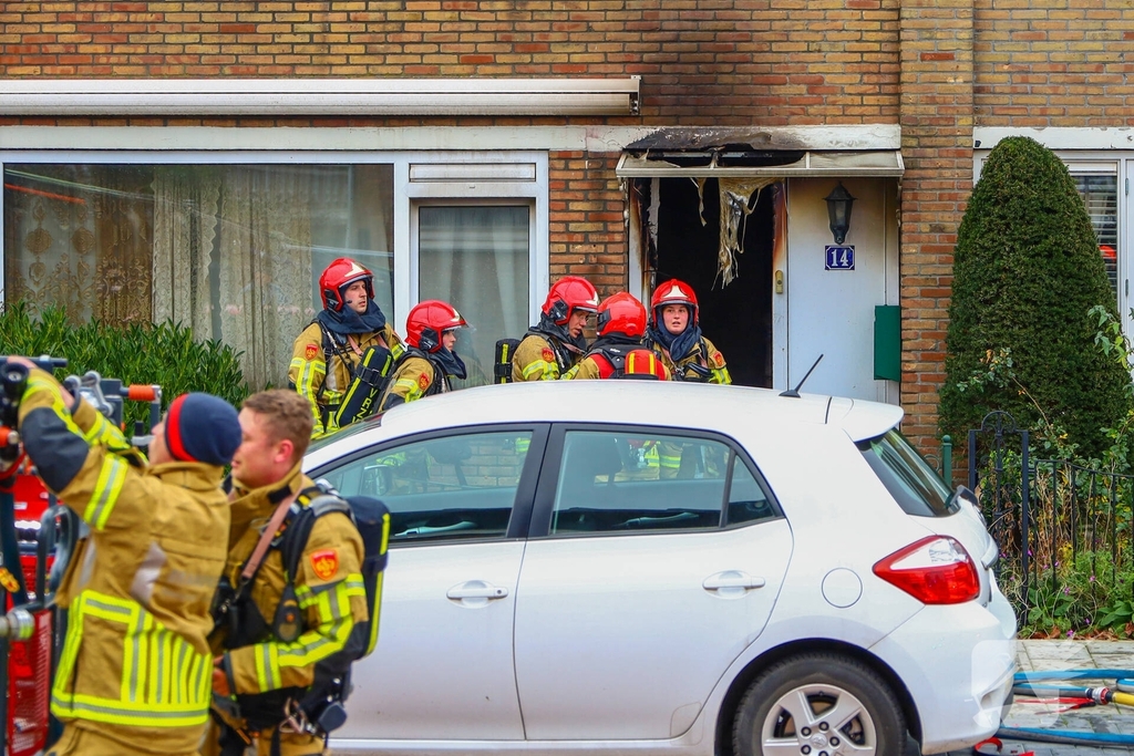 Woningbrand leidt tot grote inzet van brandweer en ambulance