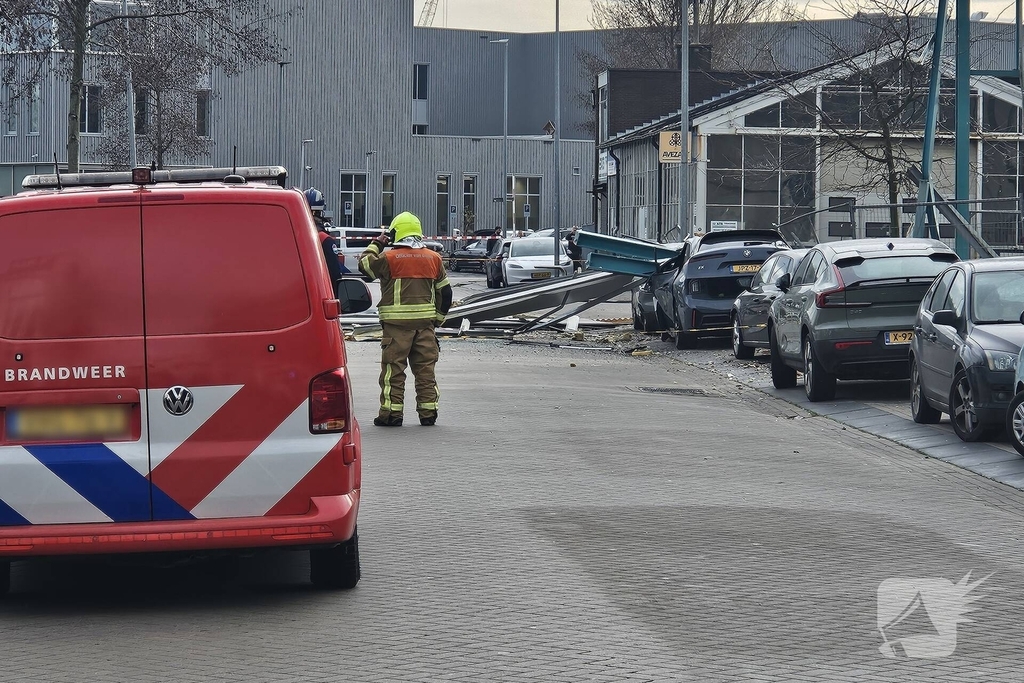 Bedrijfspand deels ingestort