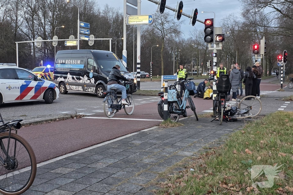 Fietser gewond bij aanrijding met voertuig