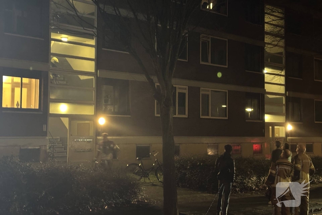 Woning vol rook door pan op vuur