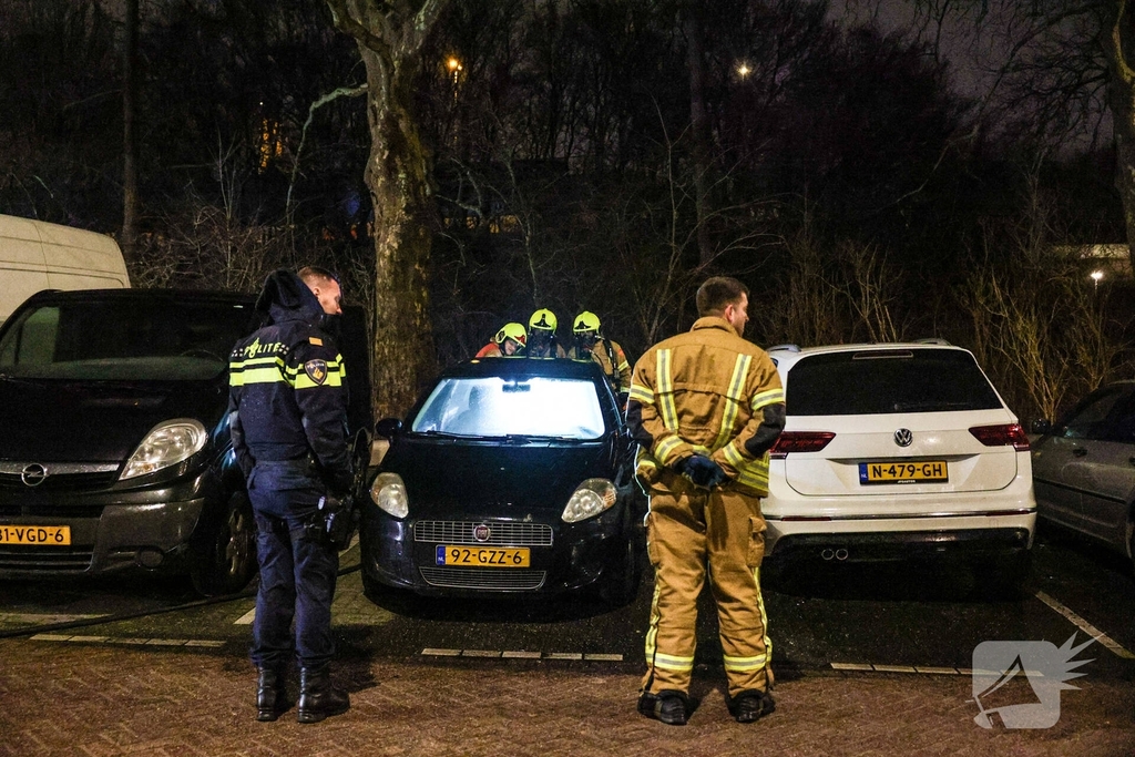 Auto's zwaar beschadigd door brand