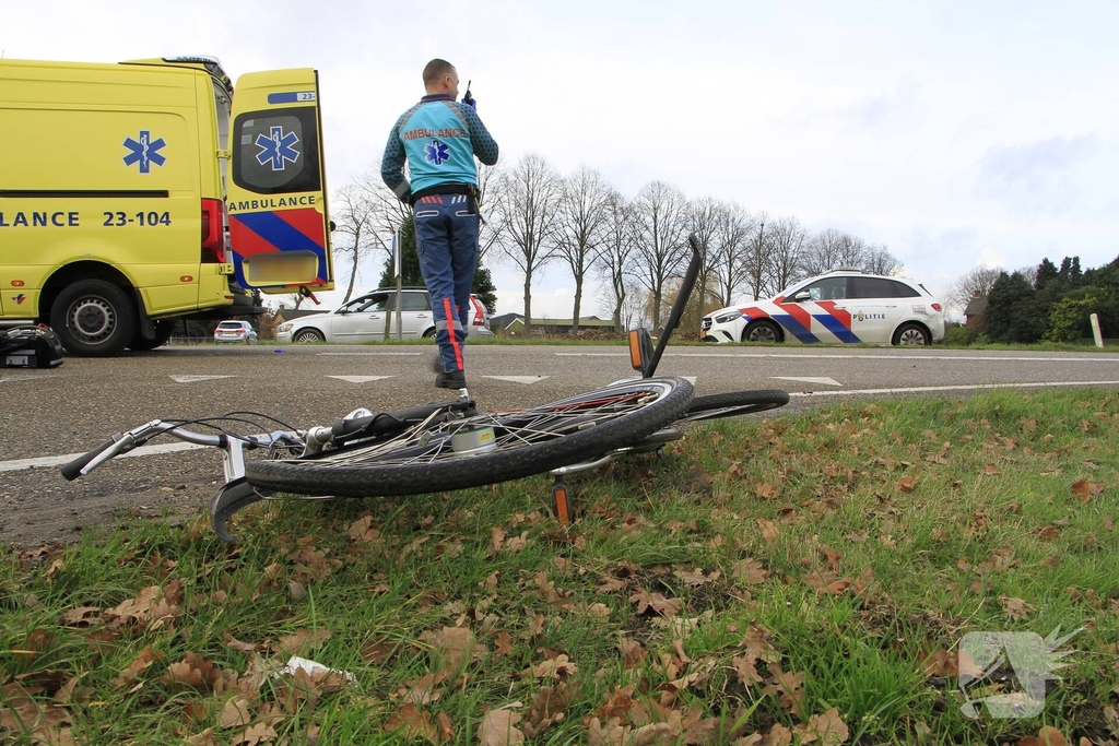 Fietser zwaar gewond bij ongeval met auto