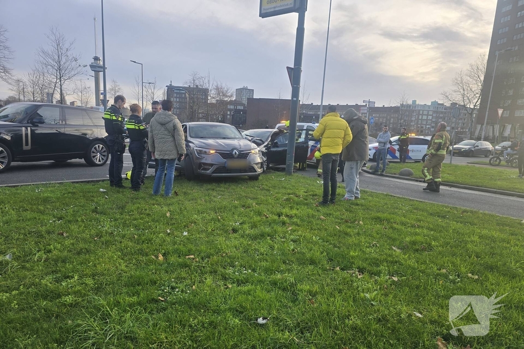 Zware aanrijding tussen twee voertuigen