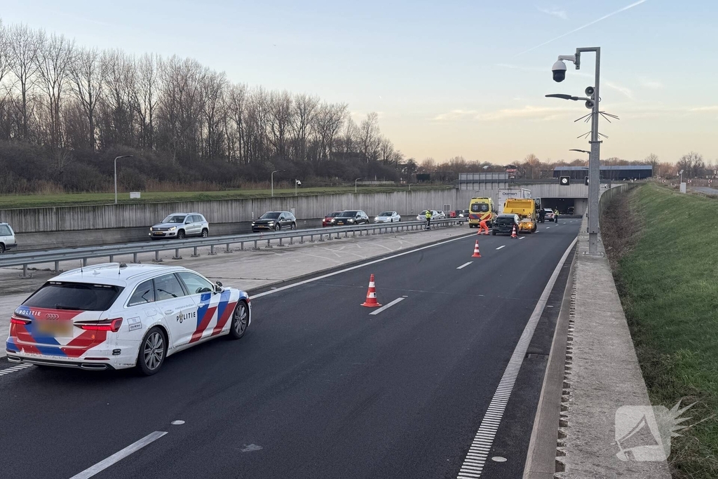 Ongeval tussen auto en vrachtwagen