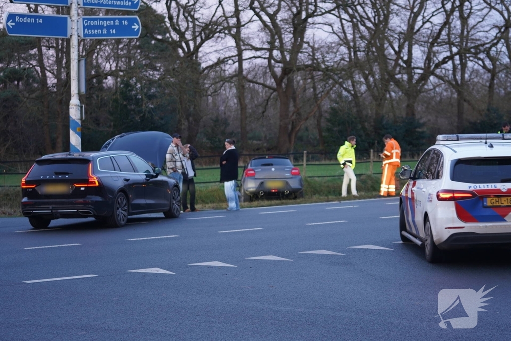 Ongeval met twee voertuigen leidt tot wegafsluiting