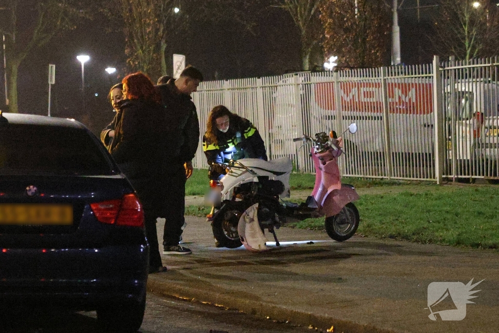 Scooter vol aangereden door auto bij ongeval