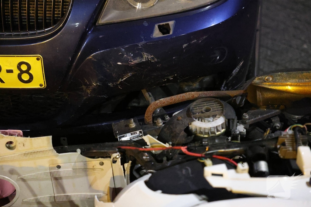 Scooter vol aangereden door auto bij ongeval