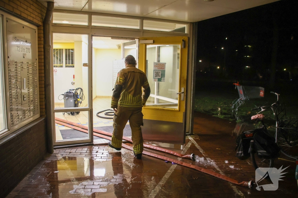 Meerdere woningen onder water door leidingbreuk