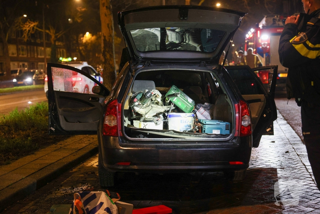 Brand in auto leidt tot onderzoek