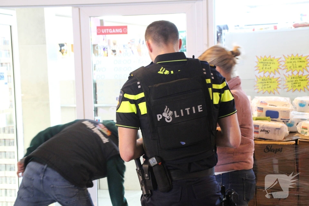 Overval op supermarkt en slagerij leidt tot grote politieactie