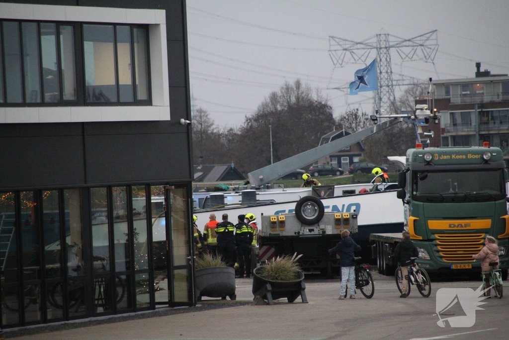 Brand op binnenvaartschip snel geblust