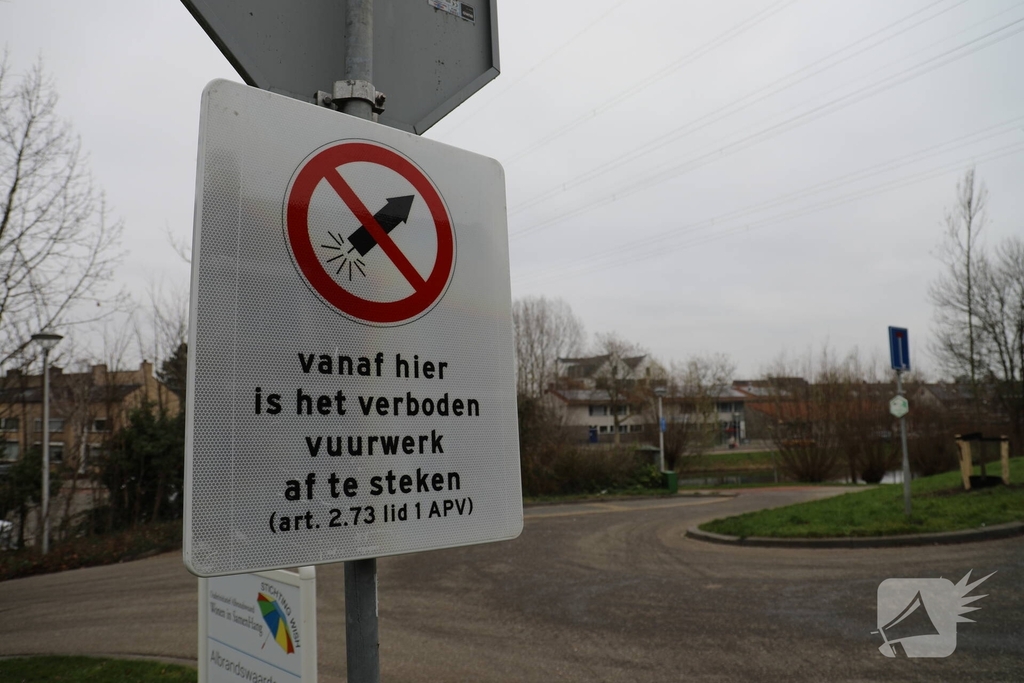 Borden geplaatst voor vuurwerkverbod in winkelgebied