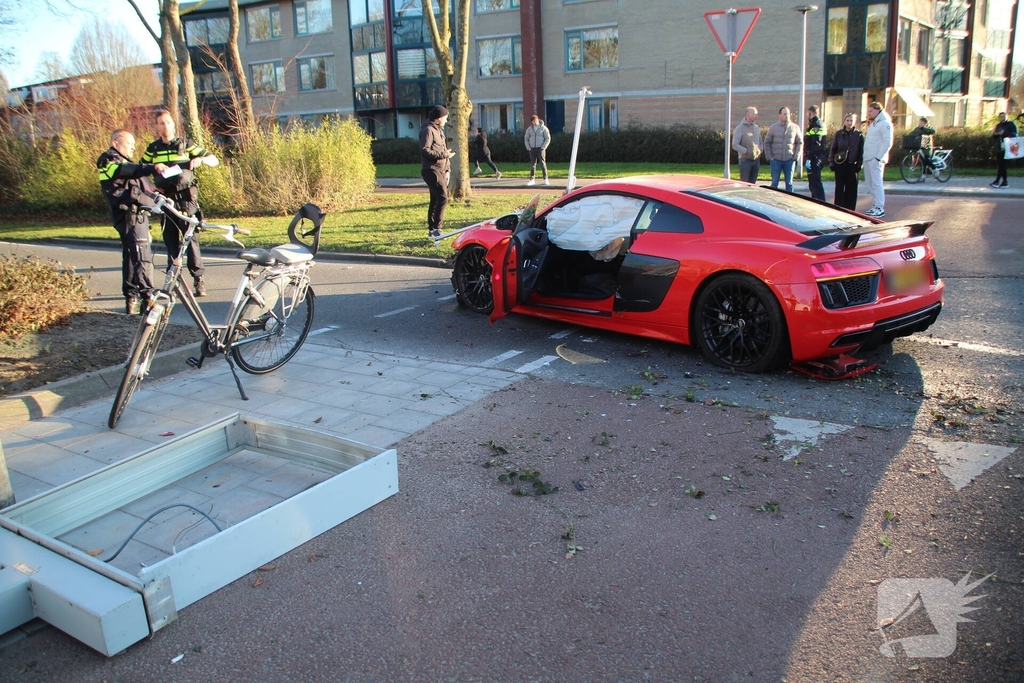 Flinke aanrijding met Audi R8
