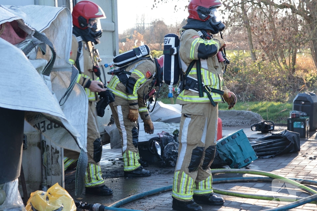 Containerbrand in opslaglocatie snel geblust