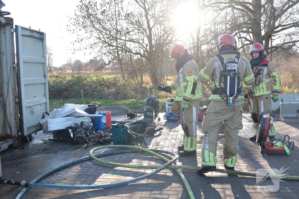 Containerbrand in opslaglocatie snel geblust