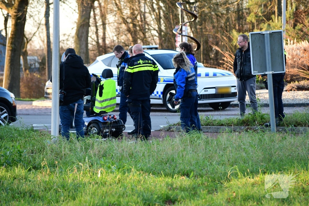 Aanrijding tussen auto en scootmobiel