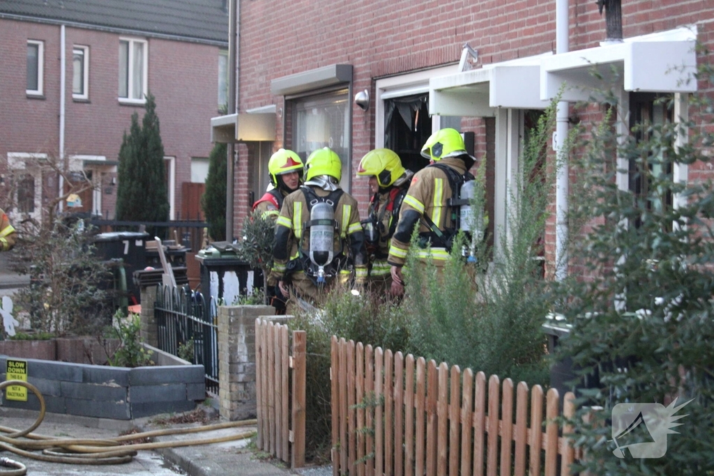 Brandweer schaalde op na melding woningbrand