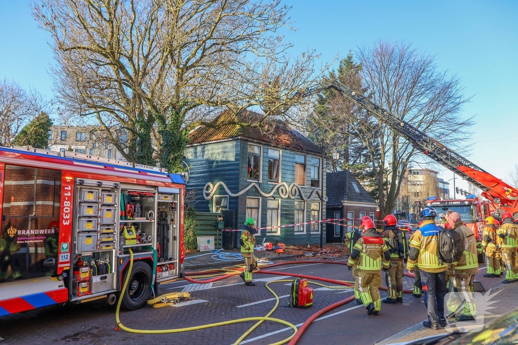 Grote brand in kraakpand