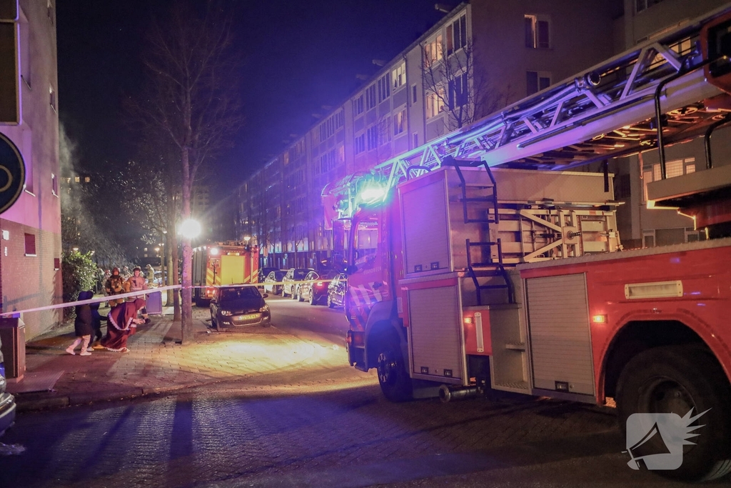 Brand in flatwoning leidt tot gewonde