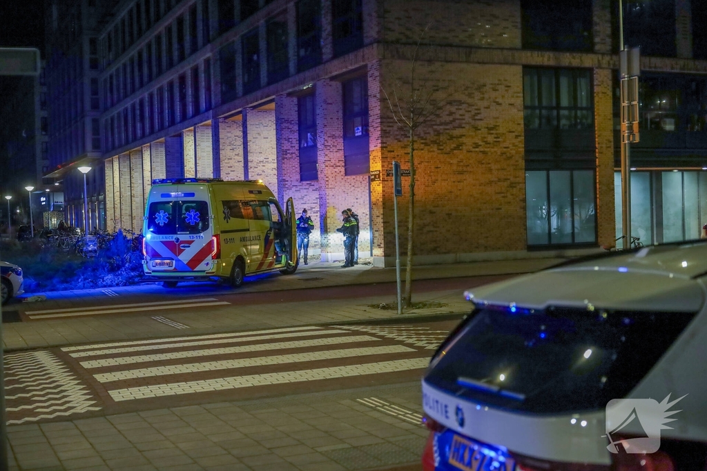 Brand in flatwoning leidt tot gewonde