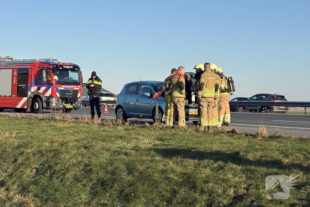 Autobrand leidt tot verkeershinder op A28