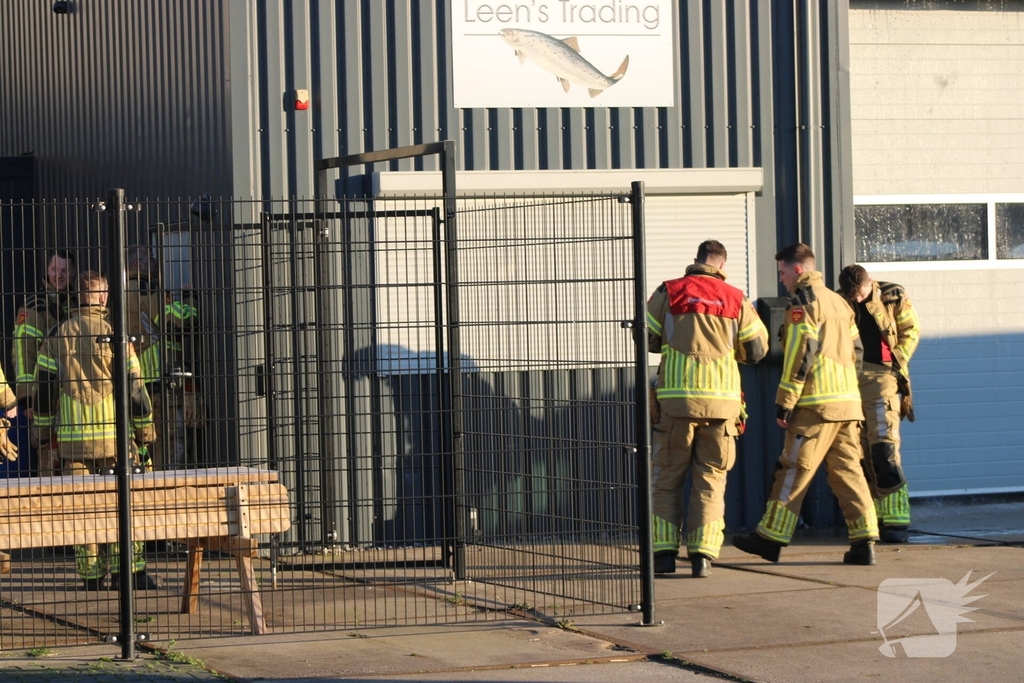 Brandweer sluit gesprongen waterleiding af