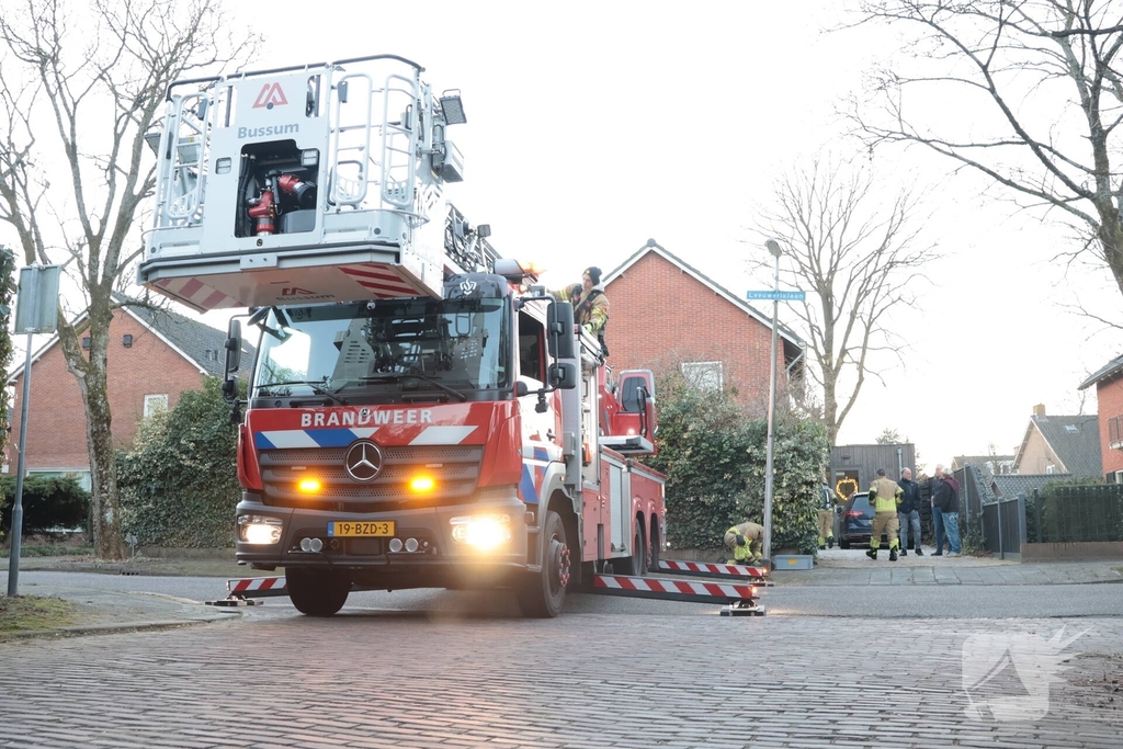 Brand in schoorsteen snel onder controle
