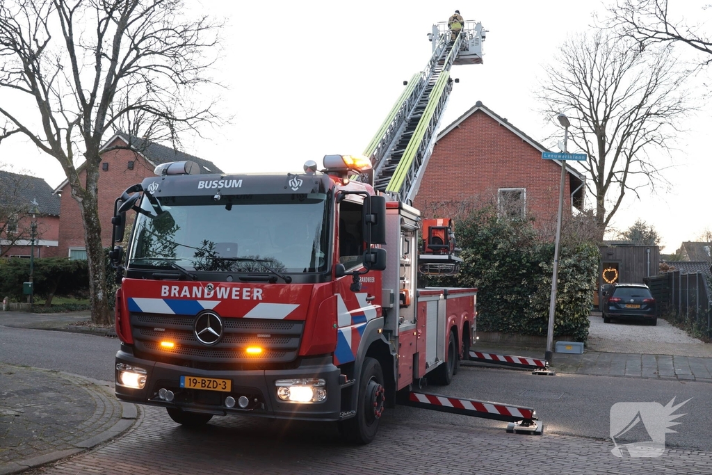 Brand in schoorsteen snel onder controle