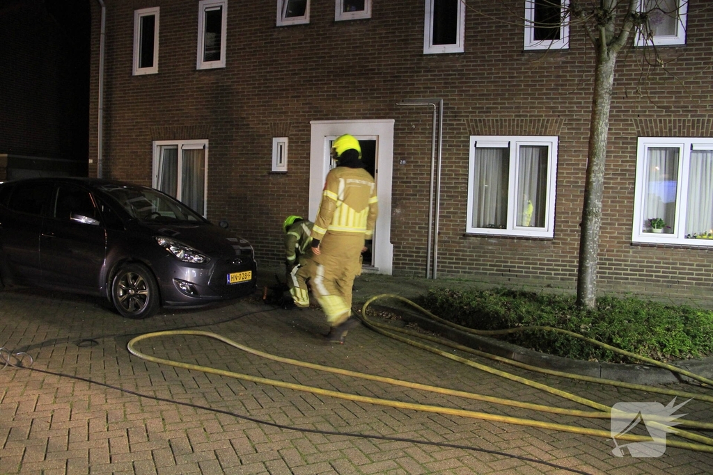 Woningbrand leidt tot gewonde