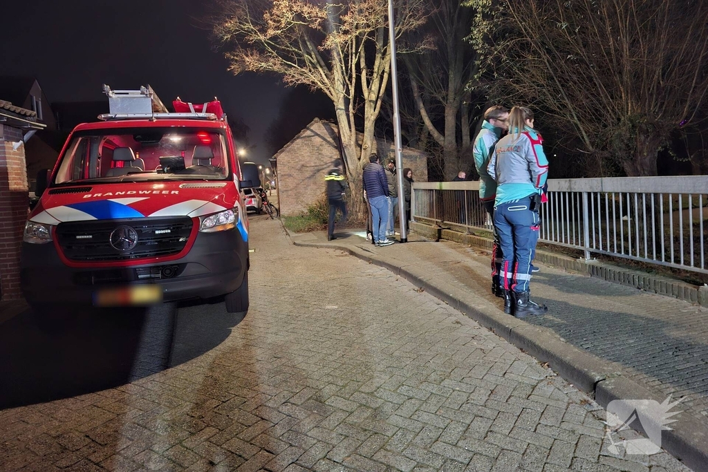 Grote zoekactie in water na aantreffen fiets en wak