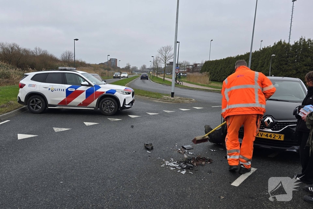 Ongeval tussen twee Automobilisten geen letsel op houtribweg