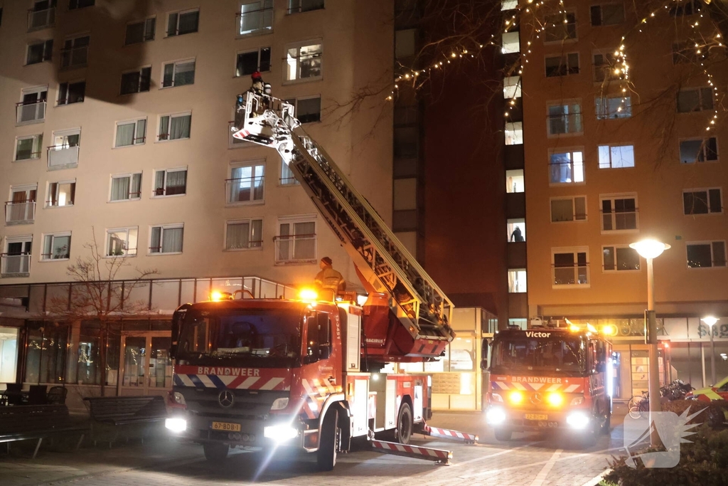 Brand in flatwoning leidt tot evacuaties