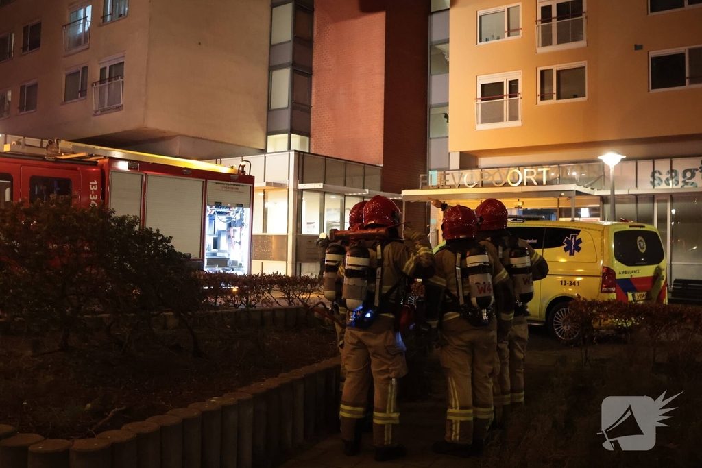Brand in flatwoning leidt tot evacuaties