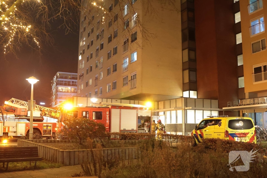 Brand in flatwoning leidt tot evacuaties