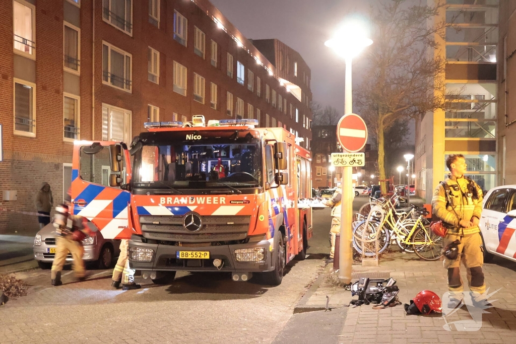 Brand in flatwoning leidt tot evacuaties