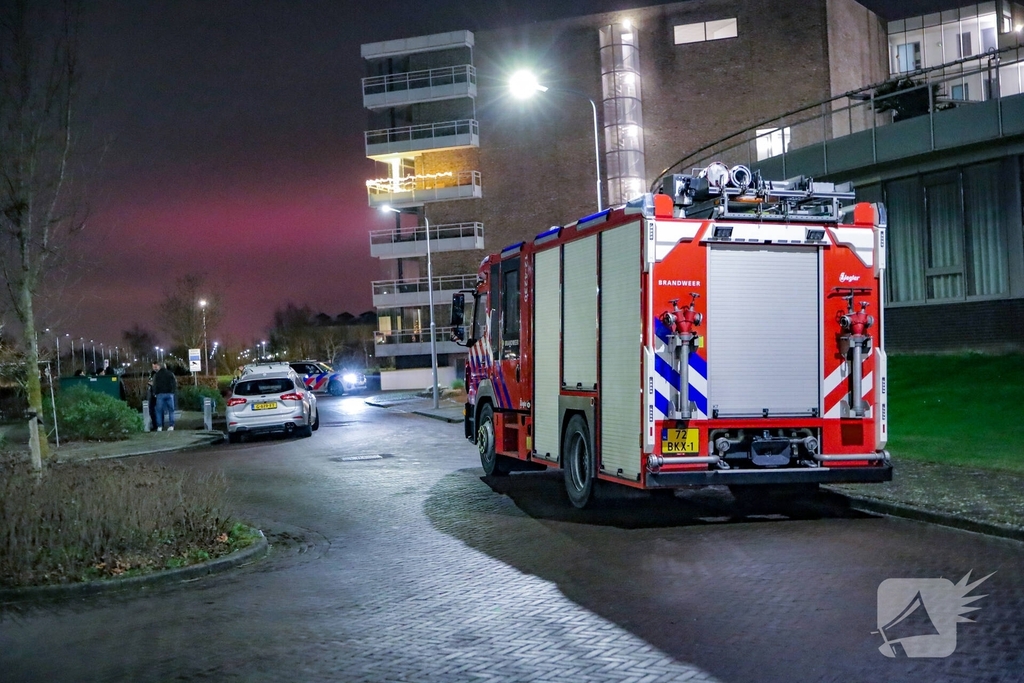 Explosie op galerij appartementencomplex na schietincident