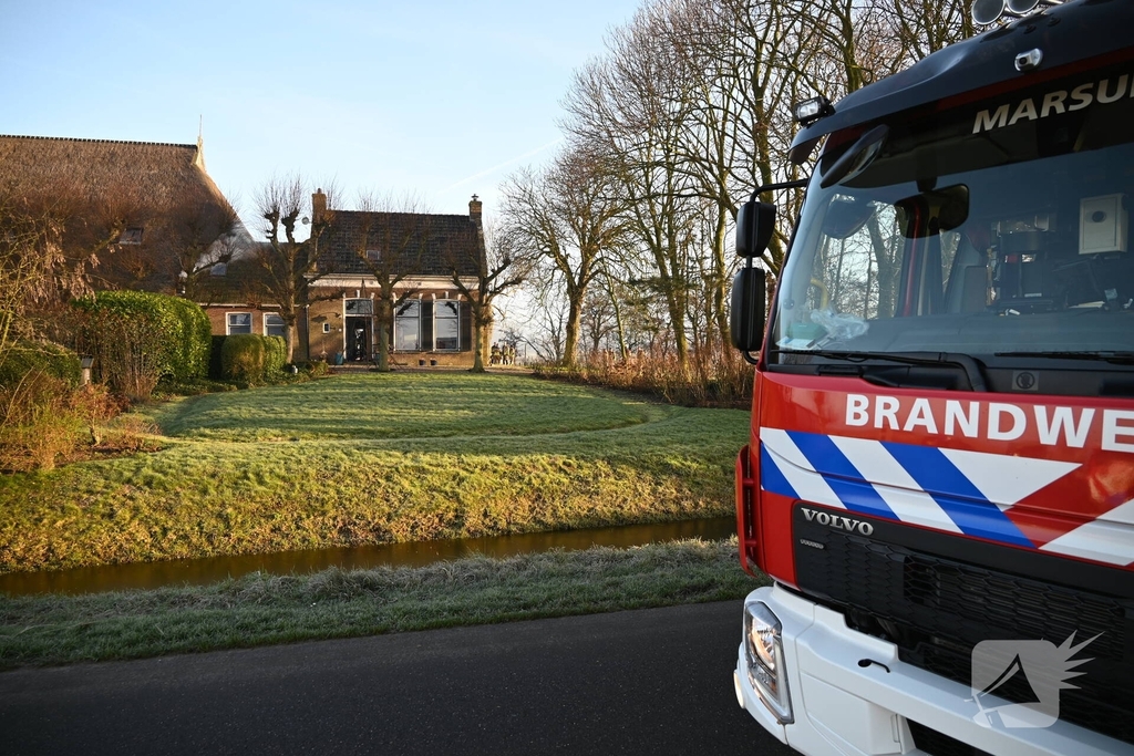 Woningbrand leidt tot grote inzet brandweer