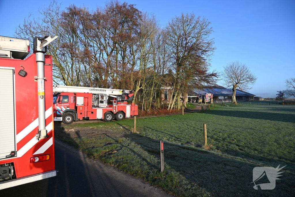 Woningbrand leidt tot grote inzet brandweer