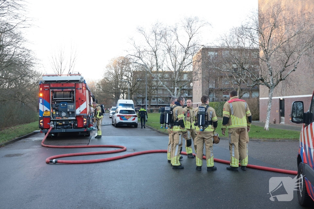 Brand in flatwoning leidt tot zwaargewonde