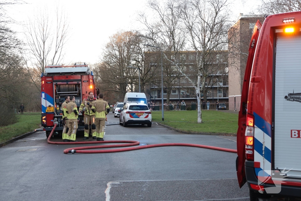 Brand in flatwoning leidt tot zwaargewonde