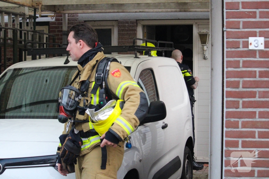 Bewoner blust brand zelf