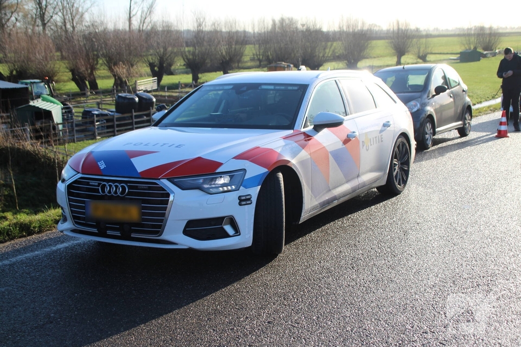 Zware aanrijding tussen auto en fietser leidt tot gewonde