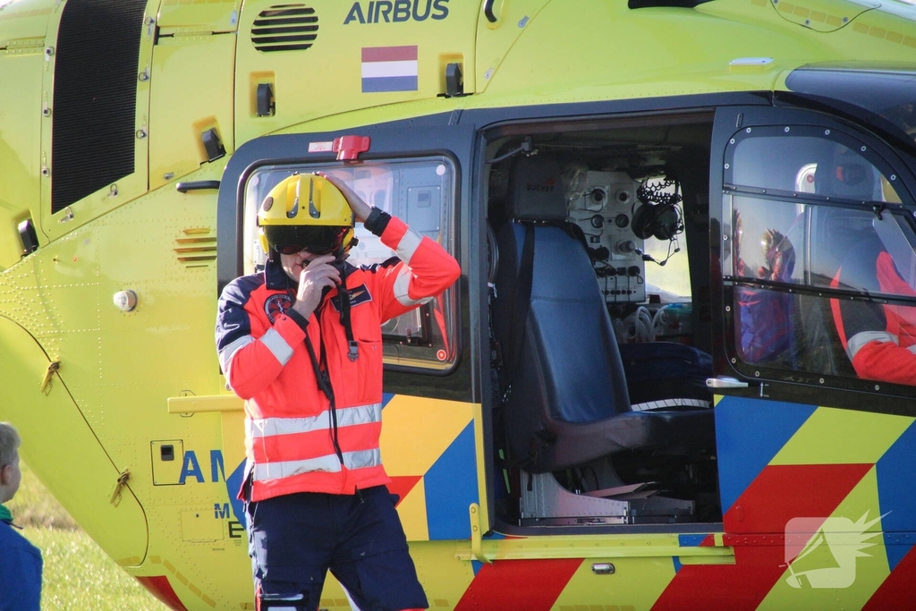 Zware aanrijding tussen auto en fietser leidt tot gewonde